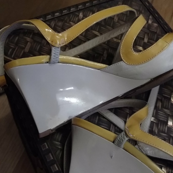 Shoes - Picture 12 of 15